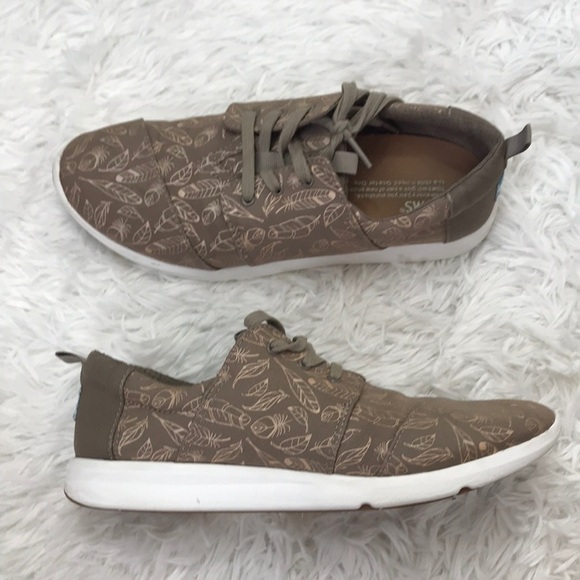 🔥$SALE$🔥 Toms Golden Feather Sneakers - Picture 1 of 9